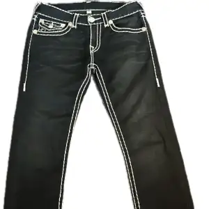 Otroligt sällsynta true religion jeans. Skinny fit och är i grymt skick. Ställ gärna frågor om ni har några funderingar