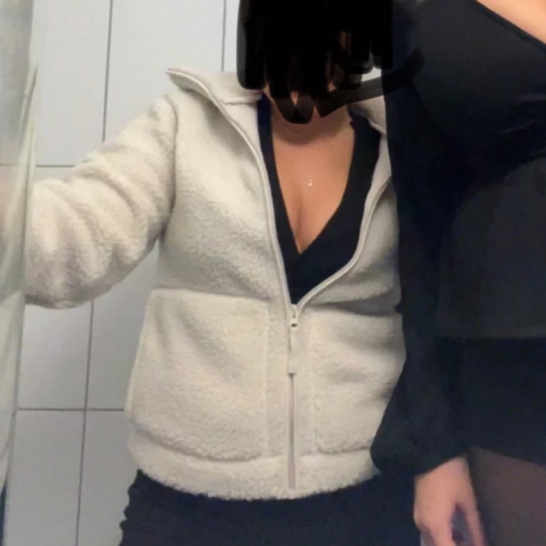 Vit teddyjacka med dragkedja