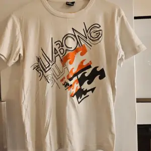 Skön baggy billabong tshirt 