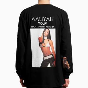 032c X Aaliyah tröja i fint skick  