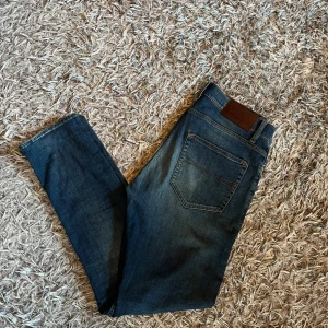 Tiger jeans - Helt oanvända tiger of Sweden jeans. Storlek 30 32. Ny pris 1600, otroligt fin förg på dem. 