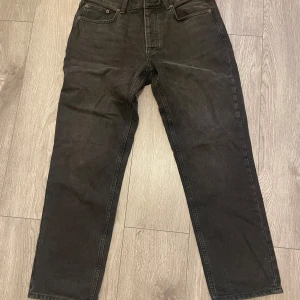 Zara jeans - Zara jeans, helt nya utan prislapp, storlek 42. 