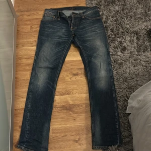 Nudie jeans - Tja säljer dessa riktigt feta nudie jeansen inge defekter storlek 32/34 sitter som 31/34 mer. Hör av vid funderingar