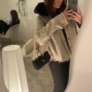 Zara jacka - Super snygg jacka från zara❣️inga defekter 