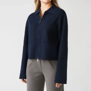 Åhléns kofta - Åhléns kofta i mörkblå, jättefint skick💞☺️