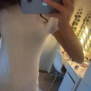 Vit t-shirt - Bra skick