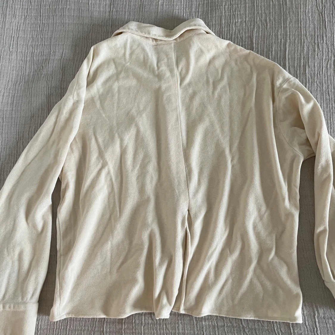 Djerf Avenue Terry On The Go Shirt Cream - 93