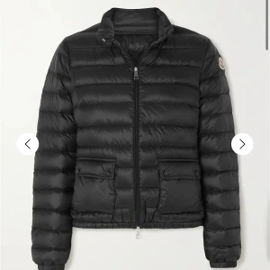 Svart moncler jacka - Helt ny inga tecken på användning❤️