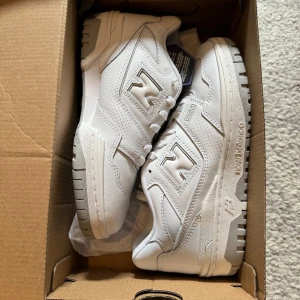 New balance 550 white grey - New balance 550 white grey Helt nya Storlek: 38.5