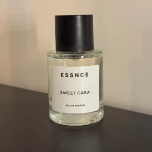 Essnce parfym - Helt ny! Endast testas en gång 🌸