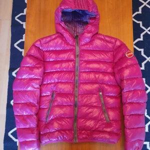 Colmar jacka - Säljer en rosa colmar jacka storlek S.  Hämtas I Täby.  /Charlotte 