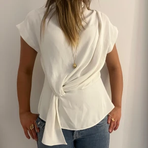 Blus  - Jättefin blus från zara, använd fåtal gånger🤍