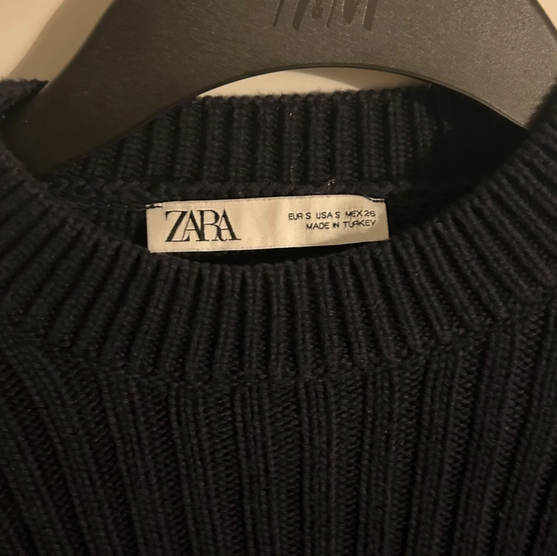 Blå stickad tröja från Zara - 90