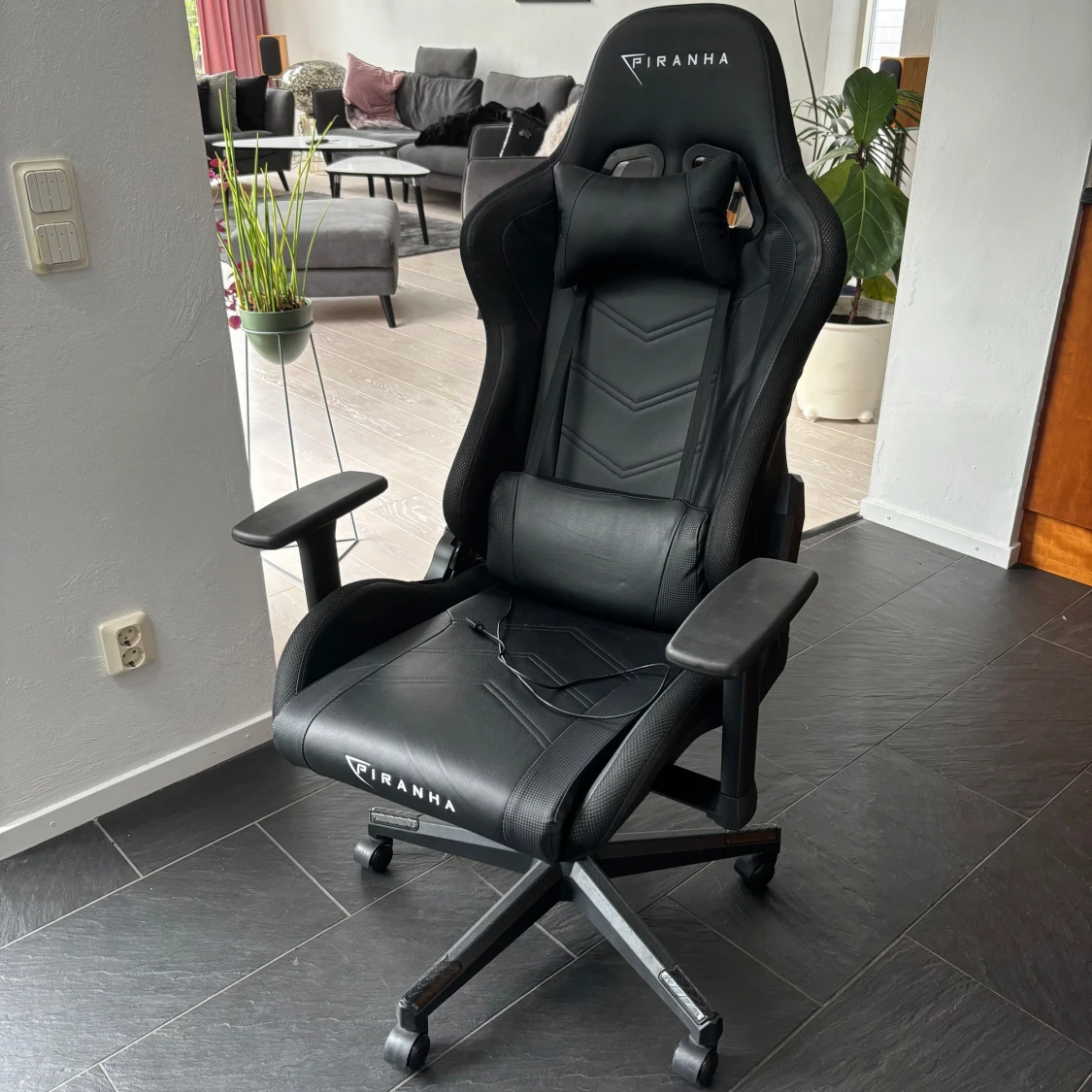 Piranha Attack V2 RGB Gamingstol - 90