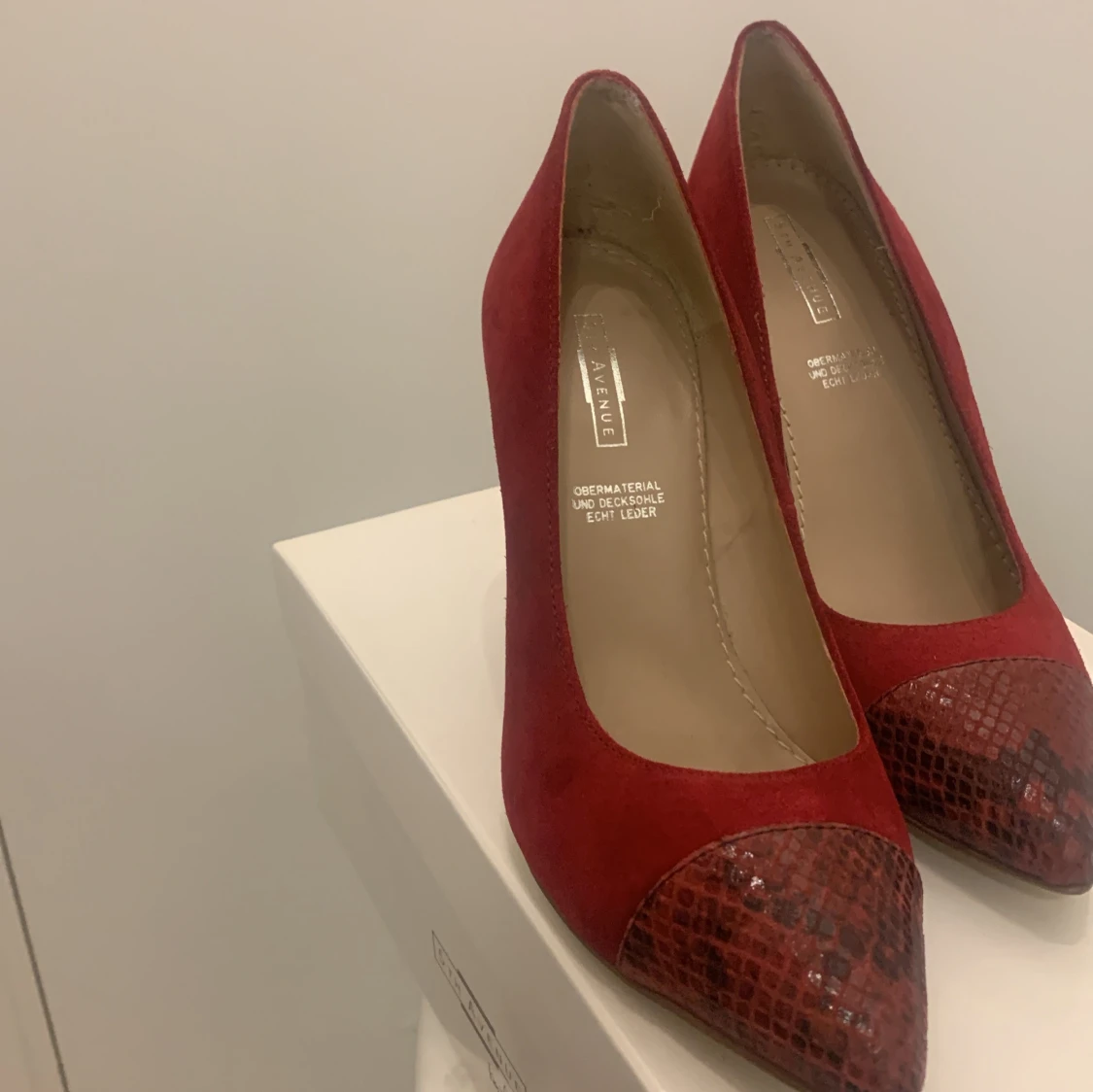 Röda klackskor från 5th Avenue - 90