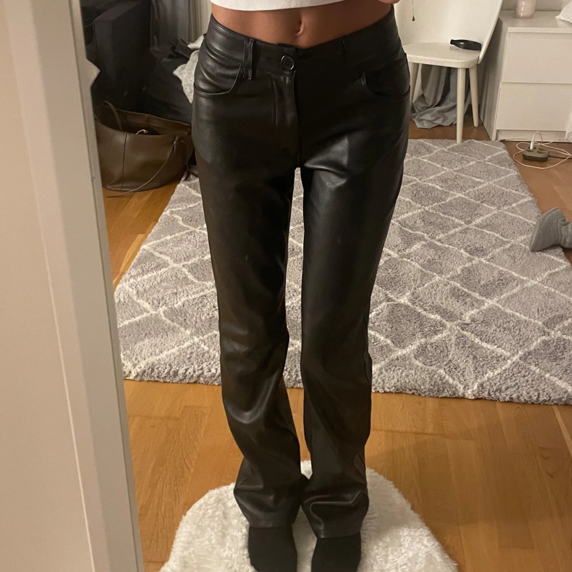 Svarta skinnbyxor - 90