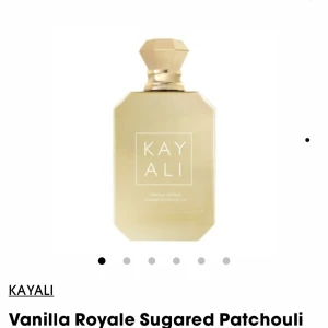 Vanilla Royale Sugared Patchouli från Kayali - 50ml endast sprejat 2 gånger, fick i present. Nypris ungefär 1000kr 