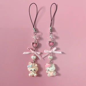 Sanrio phonecharms - My melody och hello kitty phonecharms som är 100% handgjorda av mig! Kontakta innan du trycker på köp nu, då priset är för endast en av dem! 