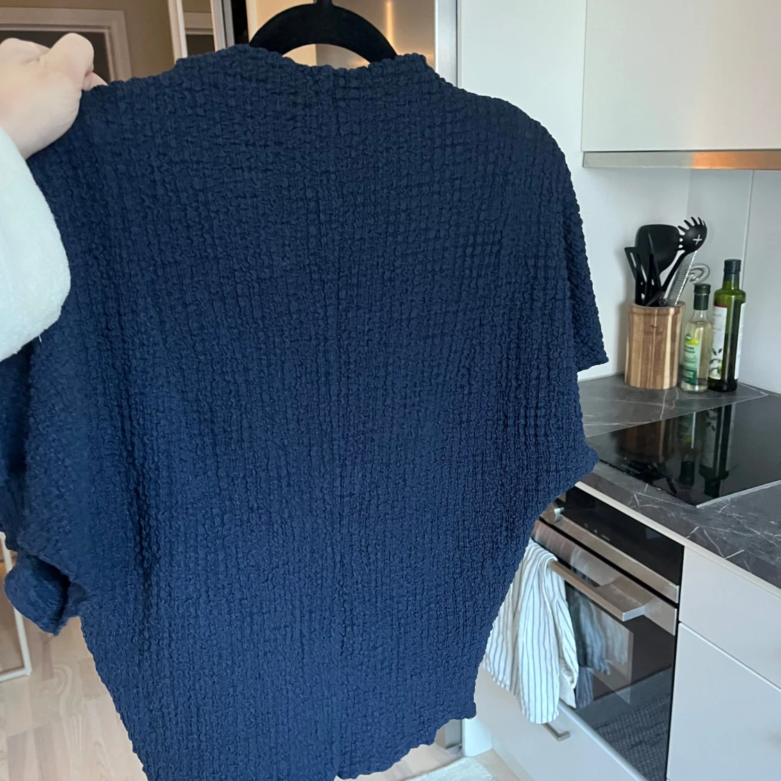 Mörkblå ribbad tröja från Zara - 90