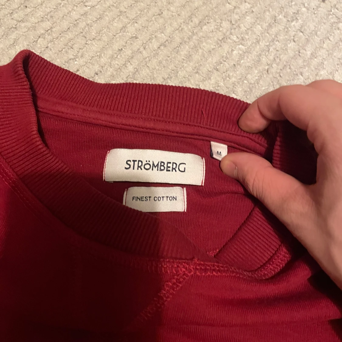 Röd tröja från Strömberg Ullared - 90