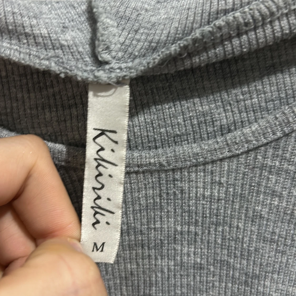 Grå croppad tröja från Kikiriki - 91