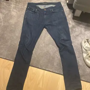 Säljer dessa nudie jeans i bra skick, tar gärna byten också.