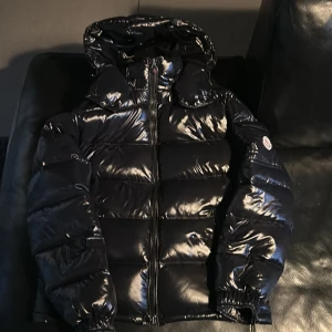 Moncler Maya - En Moncler Maya i storlek 3(M) skick 9/10 