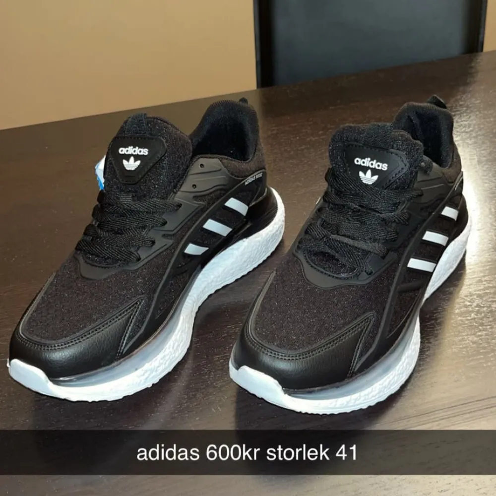 Adidas skor. Skor.