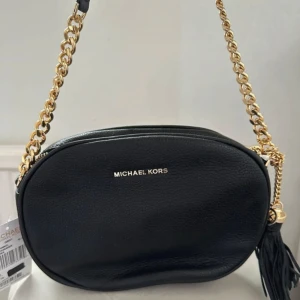 Svart Michael Kors väska - Oanvänd