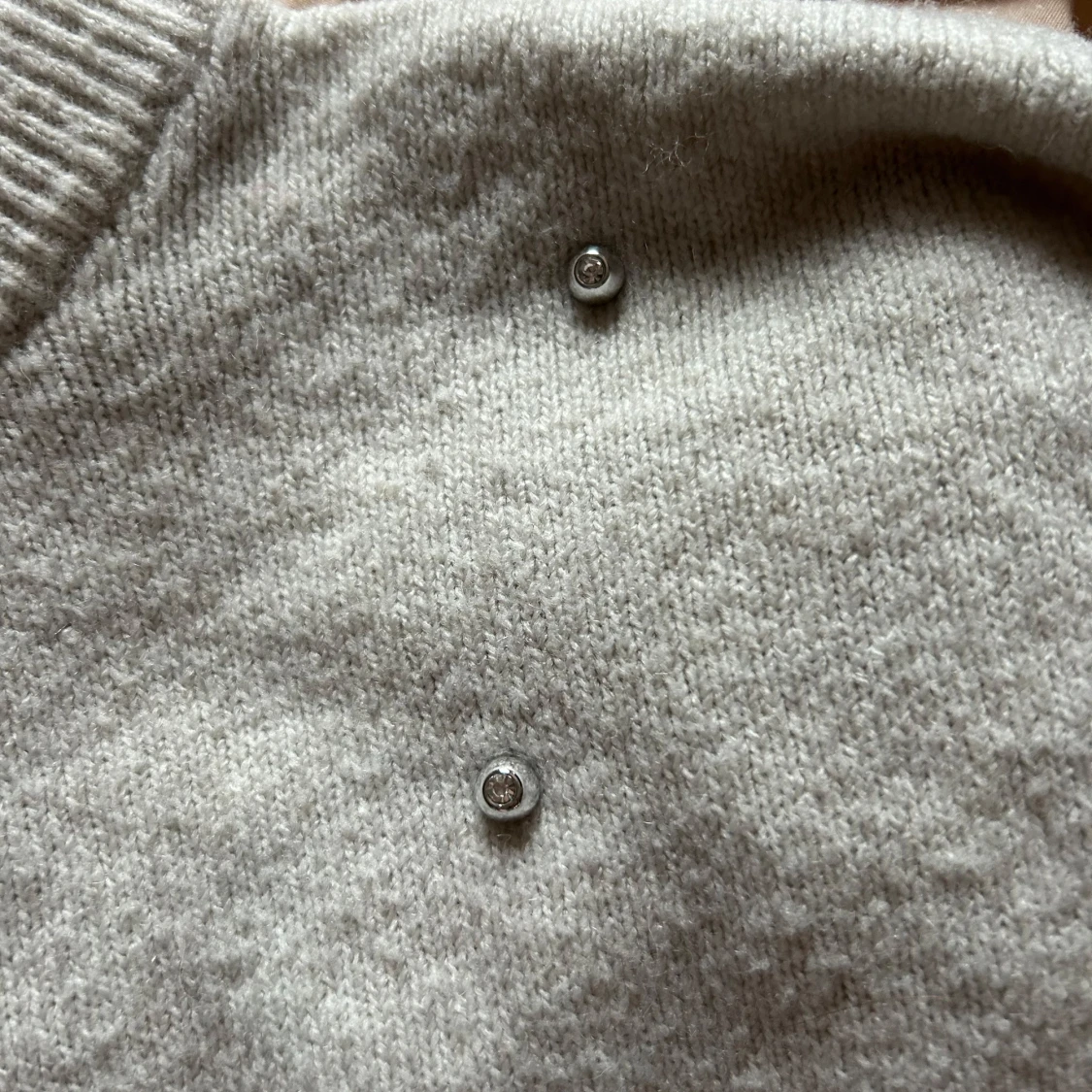 Grå stickad tröja🫶🏻 - 90