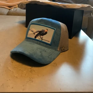 Maggiore keps sprillans ny! - En maggiore keps helt ny aldrig använd eller tagen ur förpackning 