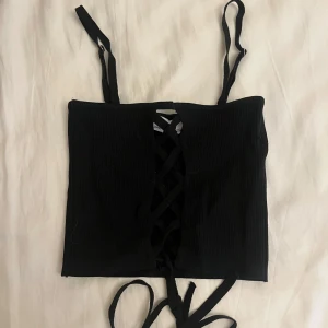 Bershka topp  - Ej använd 