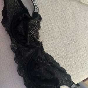 Victoriassecret bh  - Victoriassecret bh i storlek 75B Aldrig använd