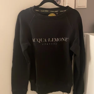 Acqua Limone tröja - Bra skick och passar både xs och S