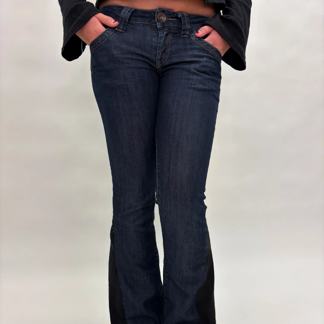 Mörkblå bootcut jeans från QS by S.Oliver