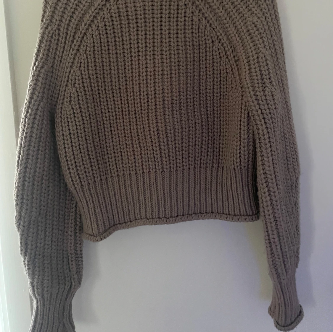 Beige stickad polotröja - 1