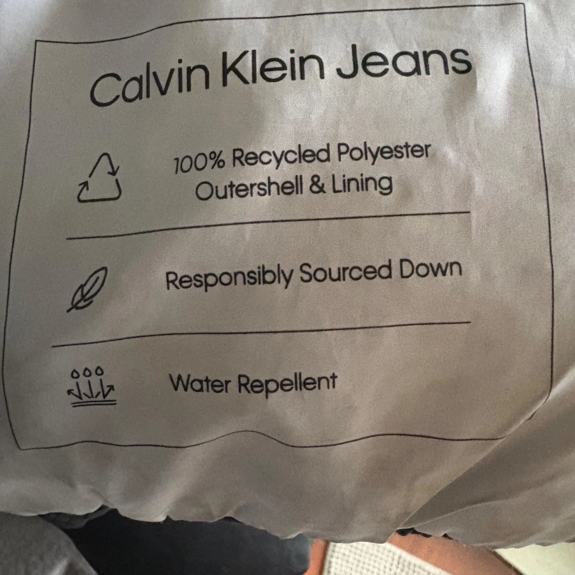 Svart pufferjacka från Calvin Klein - 4