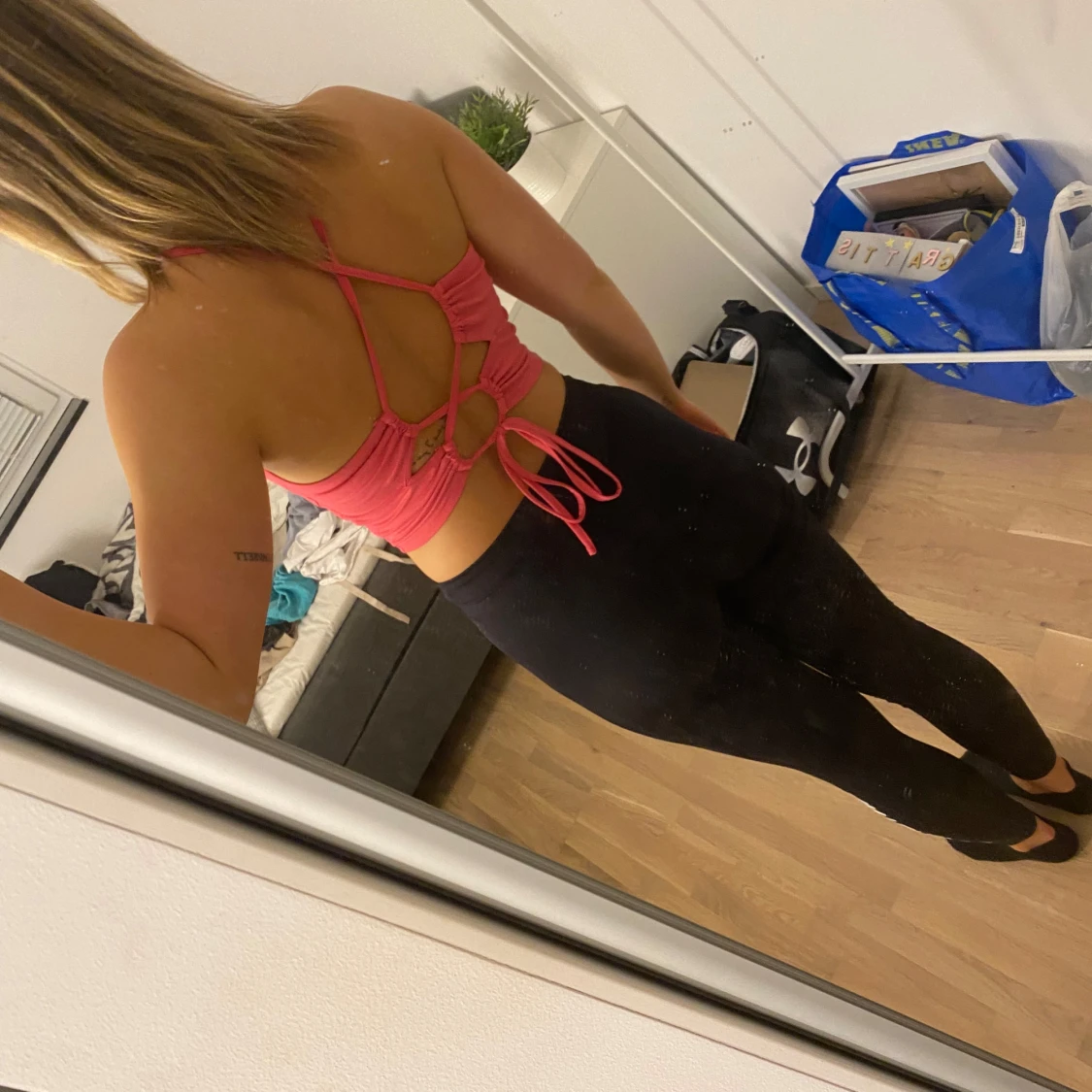 Rosa ärmlös topp med snörning - 90