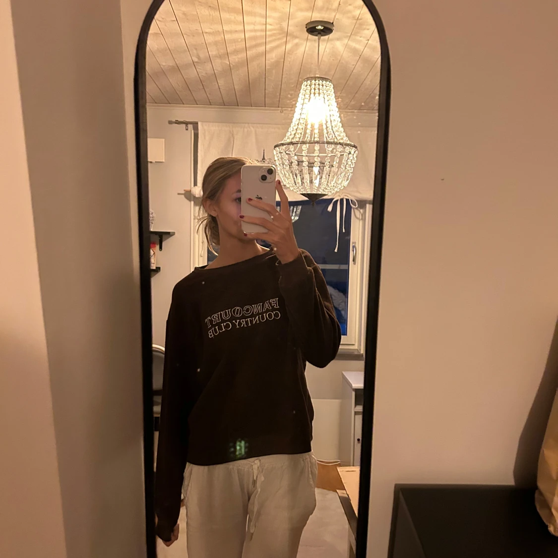 Brun sweatshirt med text