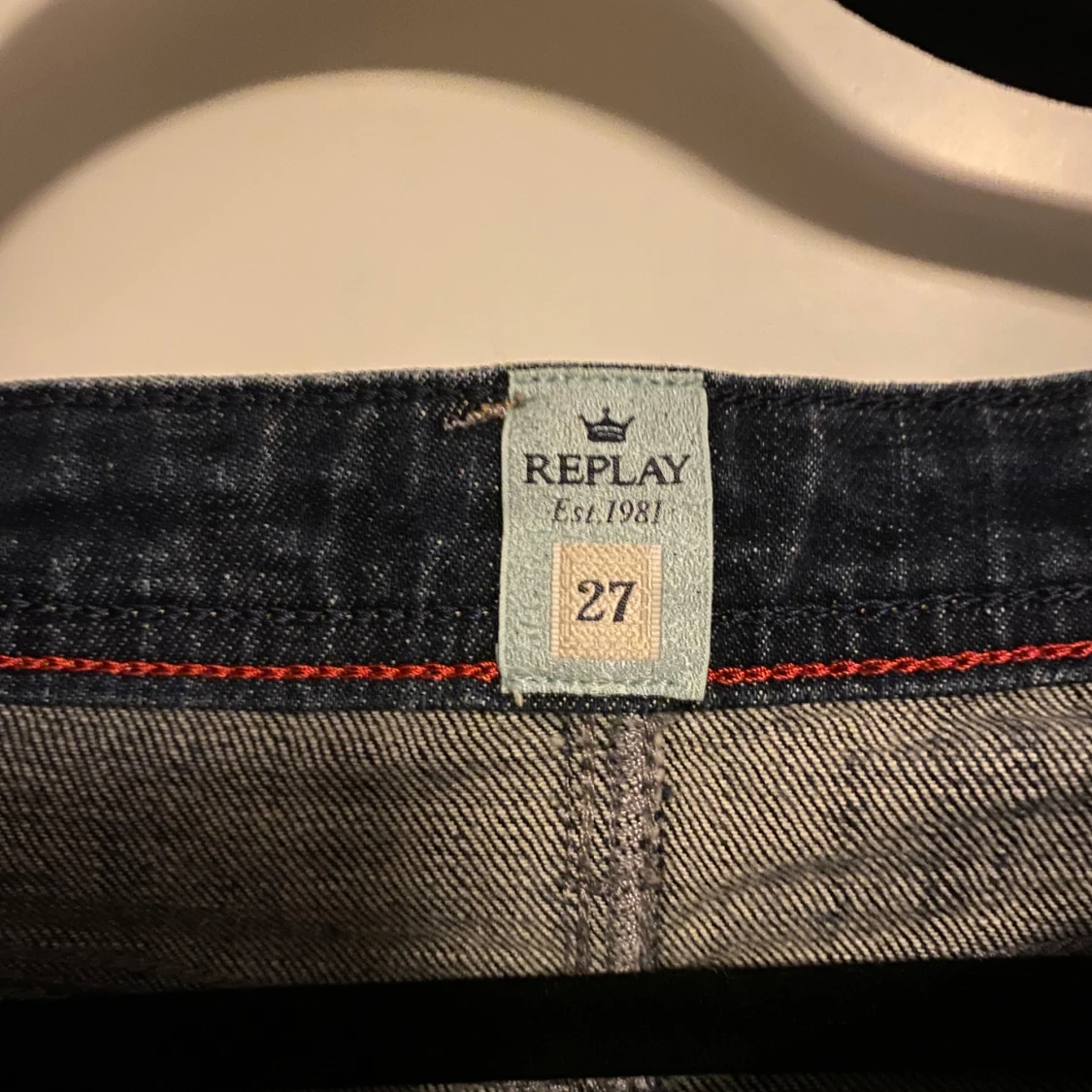 Mörkblå jeans från Replay - 91