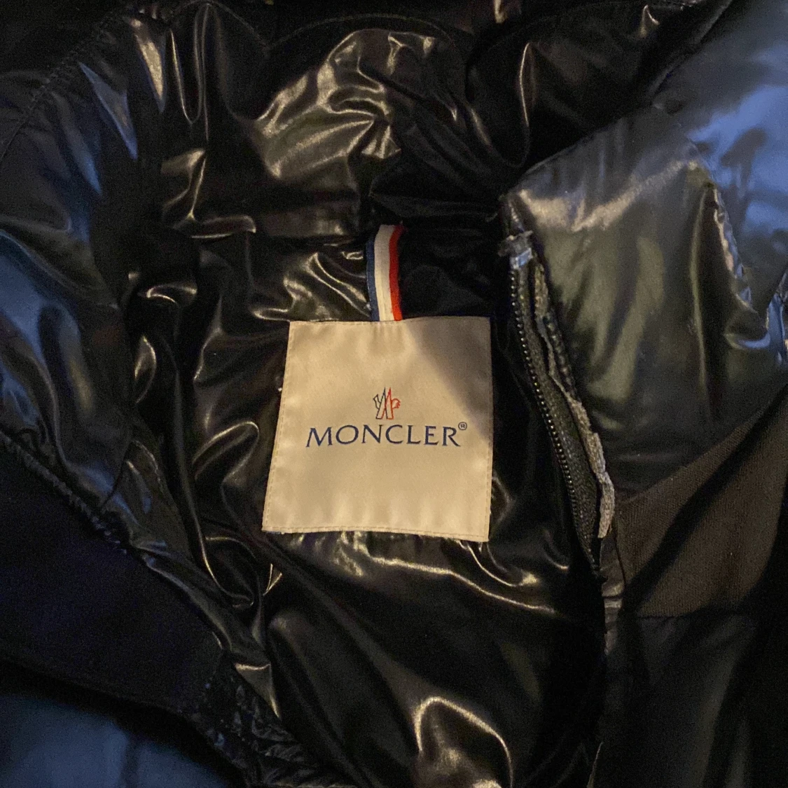 Svart dunjacka från Moncler - 90