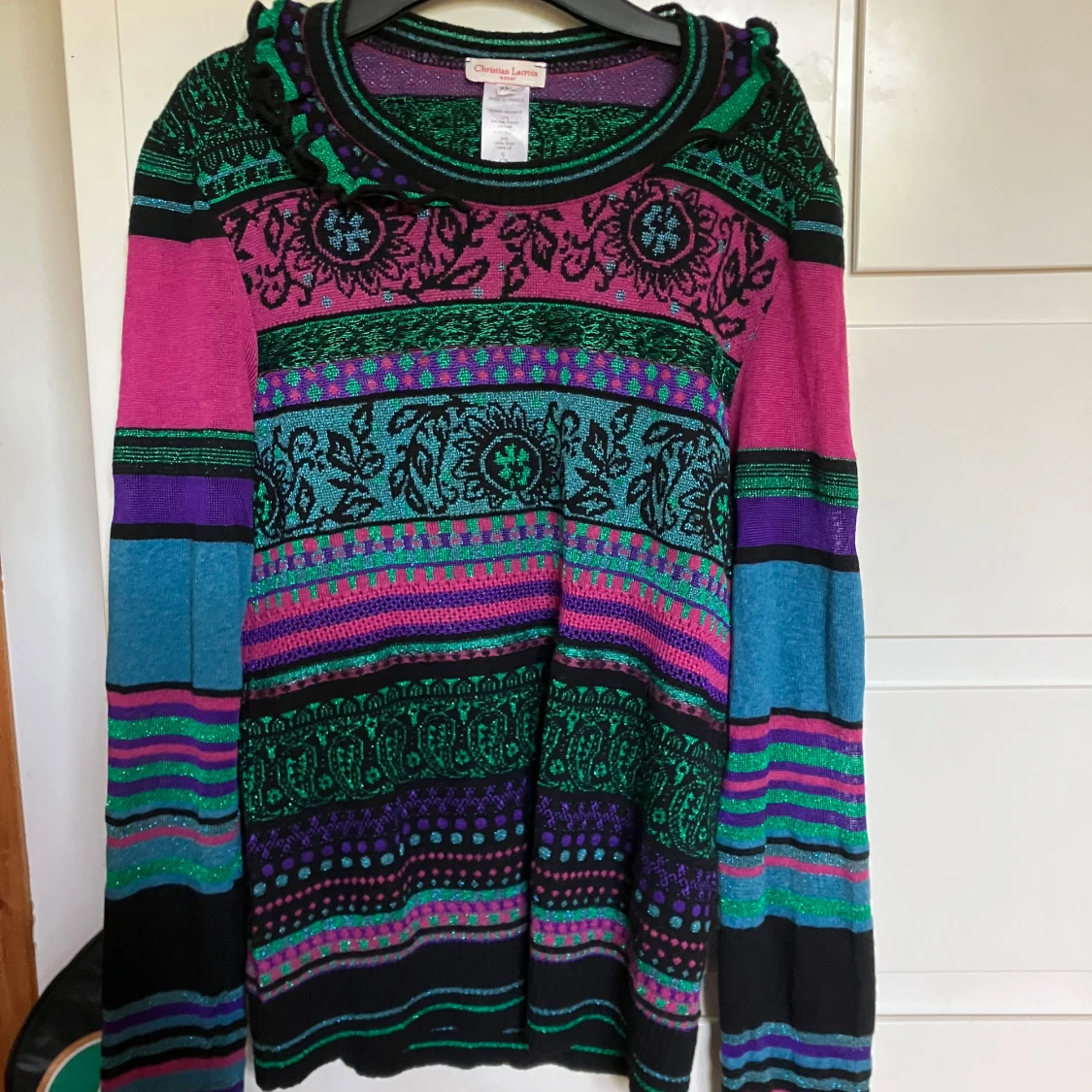 Gullig tröja från Christian Lacroix