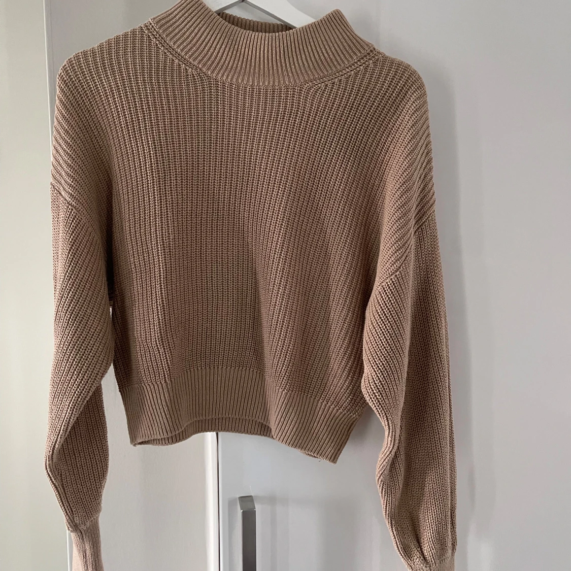 Fin brun stickad tröja