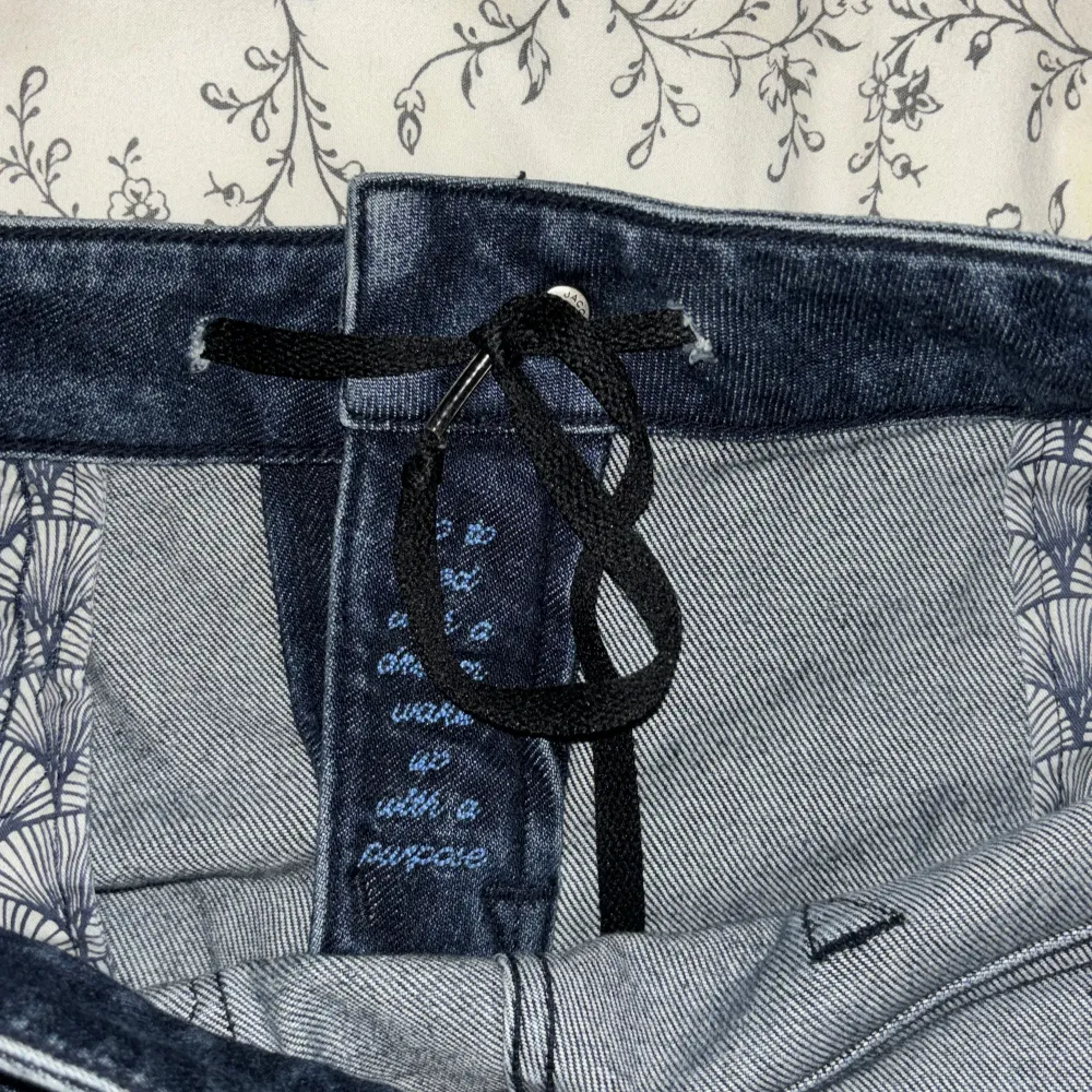 Tjena, säljer nu mina Jacob Cohen jeans. Skick 8.5/10 och unika samt limited edition. Pris kan diskuteras. Jeans & Byxor.