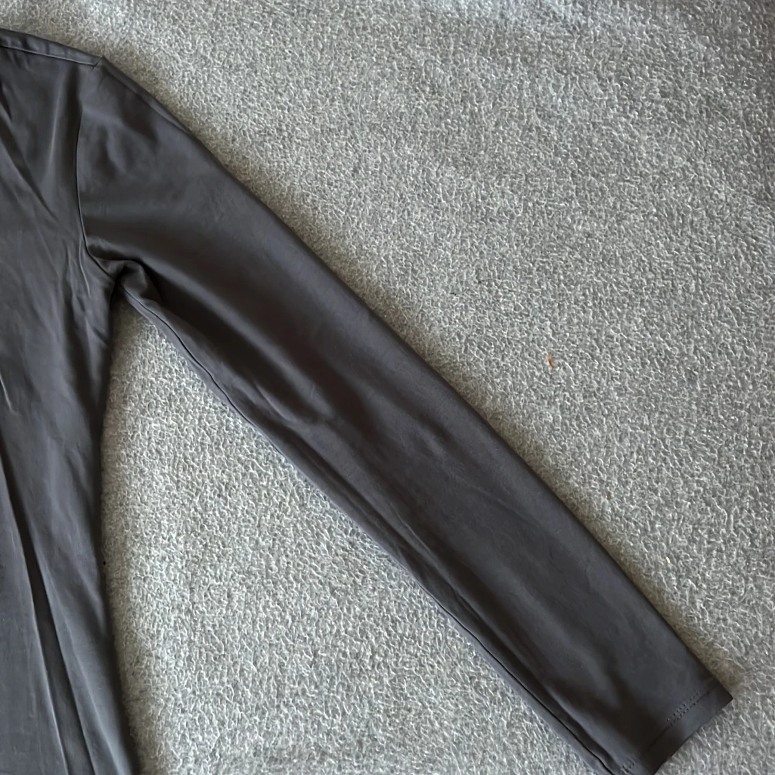 Long Sleeve Grey Shirt - 90