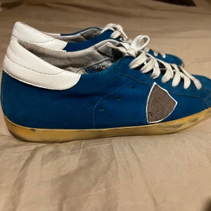 Philippe model sneakers blå - Säljs utan box Sparsamt andvända  Vunnit skorna från TikTok 