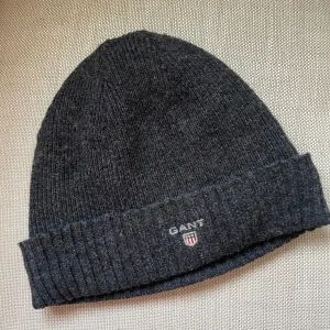 Gant ull linned mössa - Grå. I fint skick. 