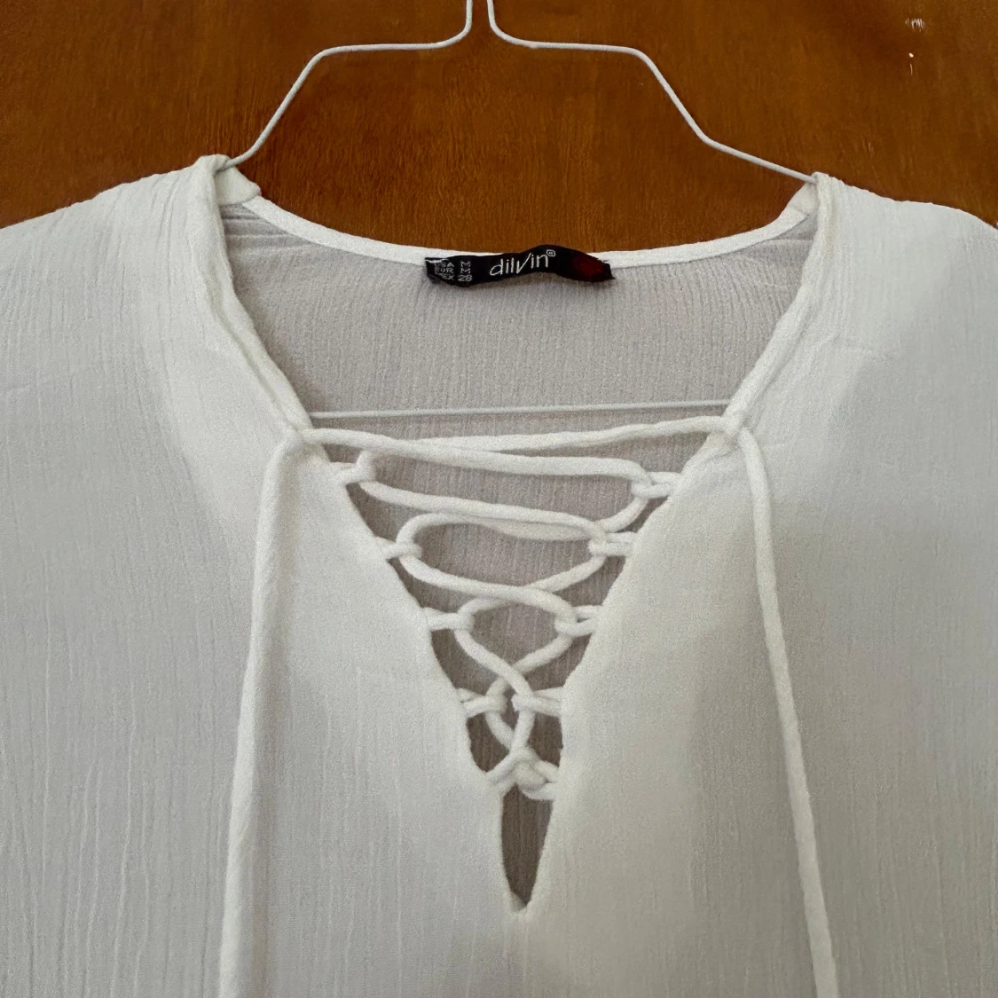 Vit långärmad topp från Dilyin - 90