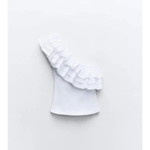 Zara topp - Helt oanvänd superfin zara topp!!💕 