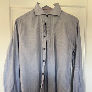 Eton stjorta  - Eton stjorta, slim i bra skick